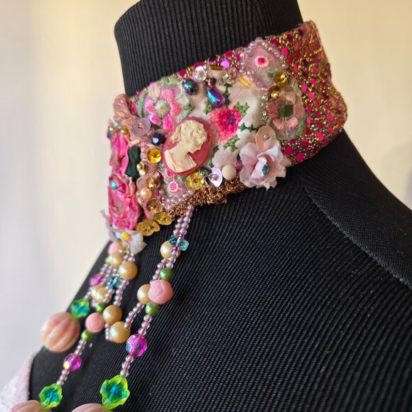 Rose Cameo Handmade Victorian-style Choker Romantic Collar - Picture 4 of 14